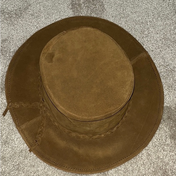Minnetonka Parker Floppy Suede Hat